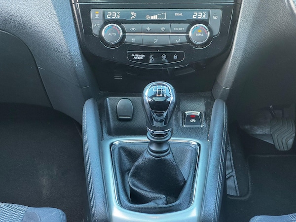 Used Nissan Qashqai 2017 for sale - 76201144: Photo 27