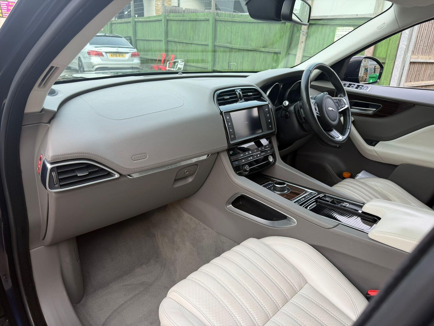 Used Jaguar F-Pace 2018 for sale - 77511034: Photo 15