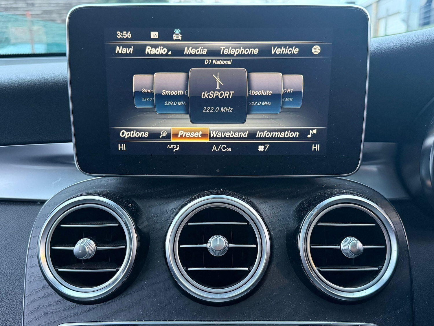 Used Mercedes-Benz GLC for sale - 77267995: Photo 32