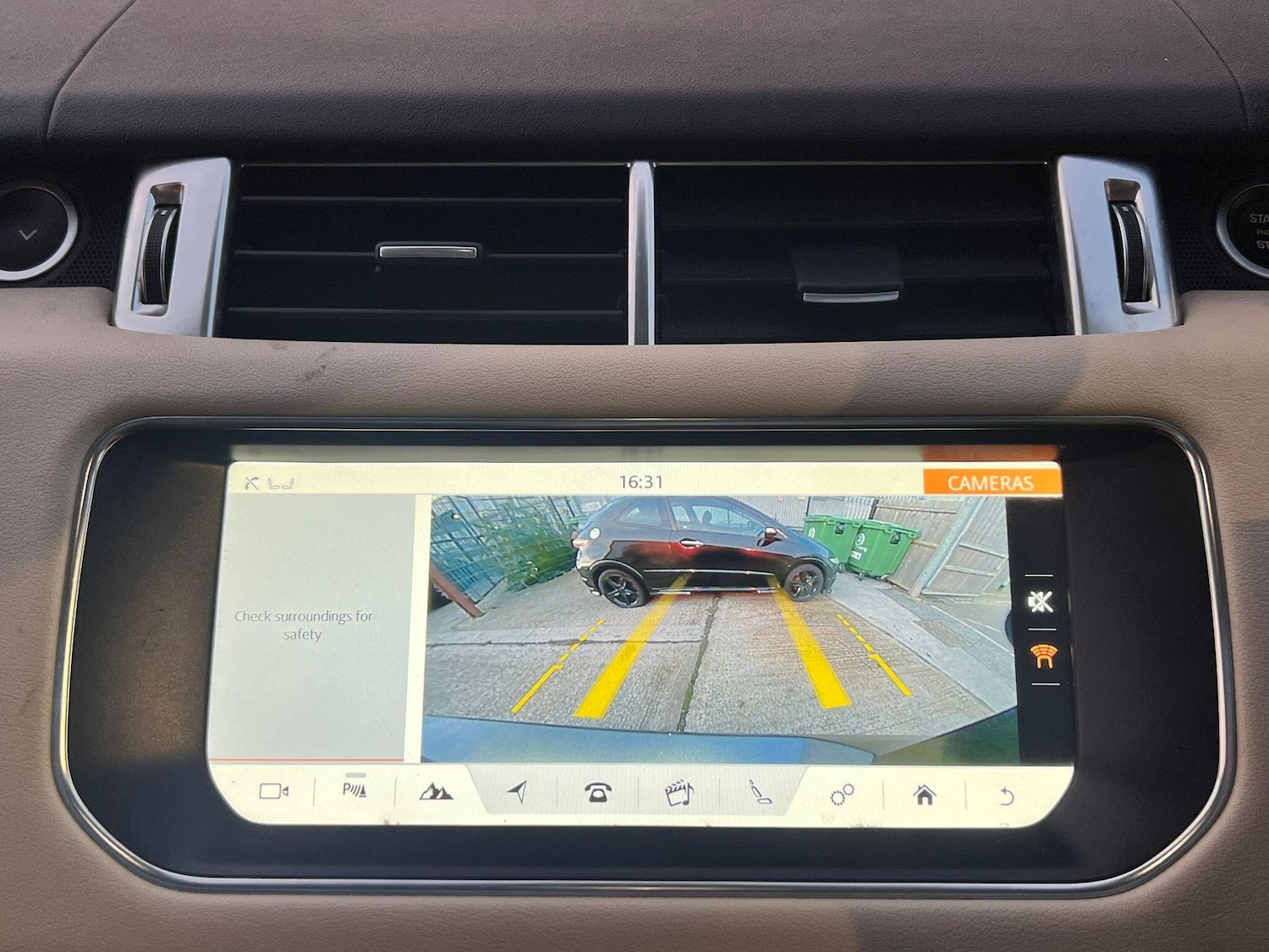 Used Land Rover Range Rover Sport 2017 for sale - 76499754: Photo 2