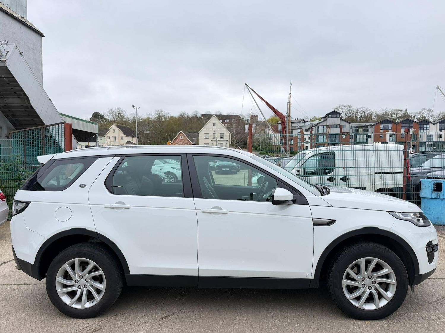 Used Land Rover Discovery Sport for sale - 77926268: Photo 7