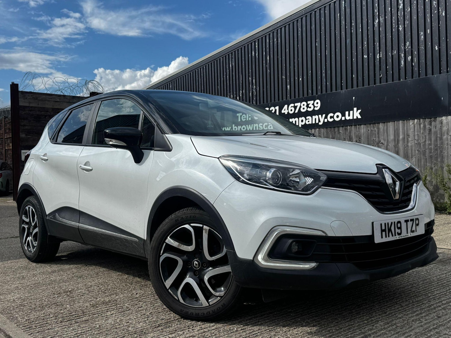 Used Renault Captur 2019 for sale - 76702409: Photo 1