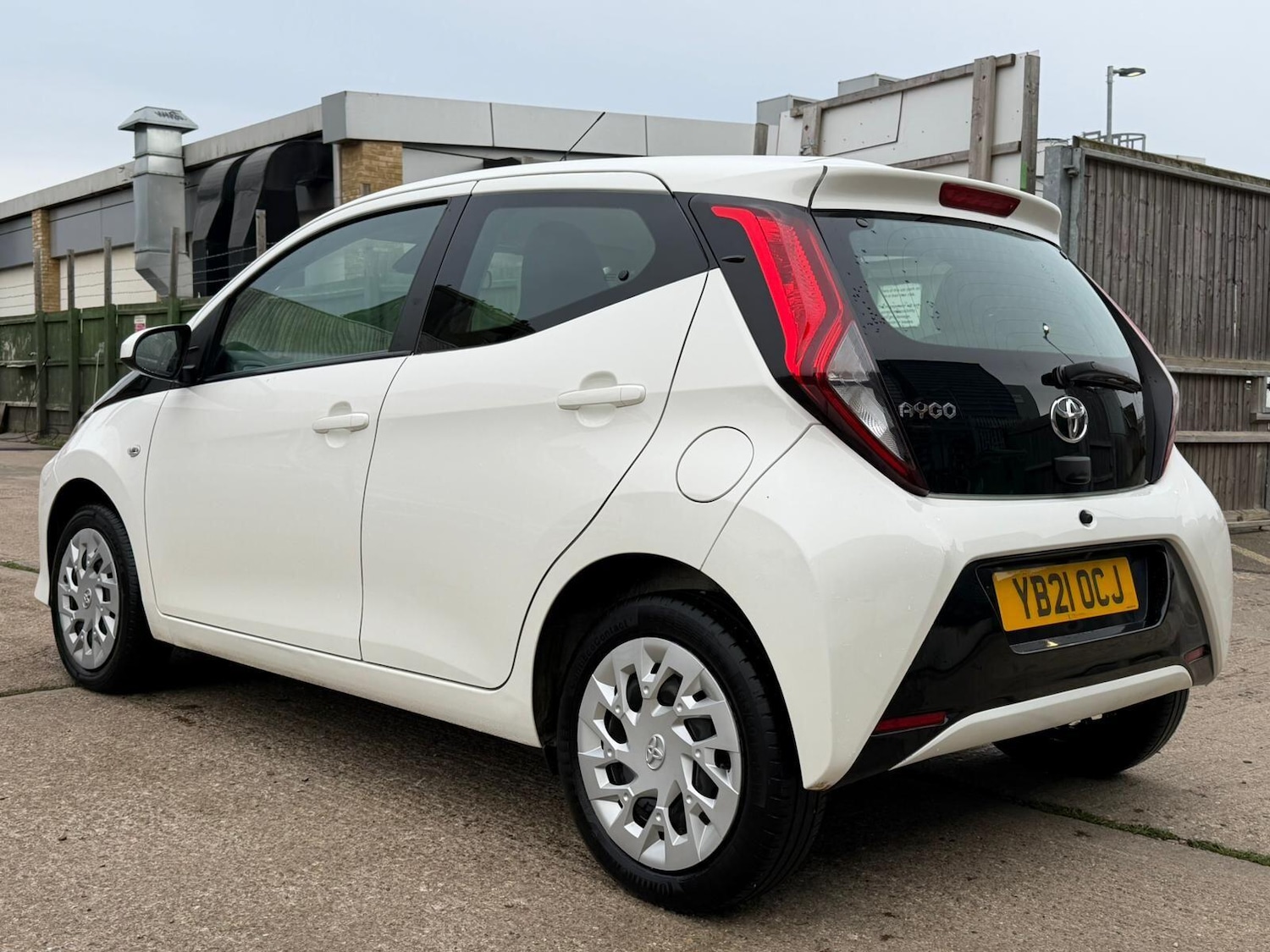 Used Toyota AYGO 2021 for sale - 76975713: Photo 4