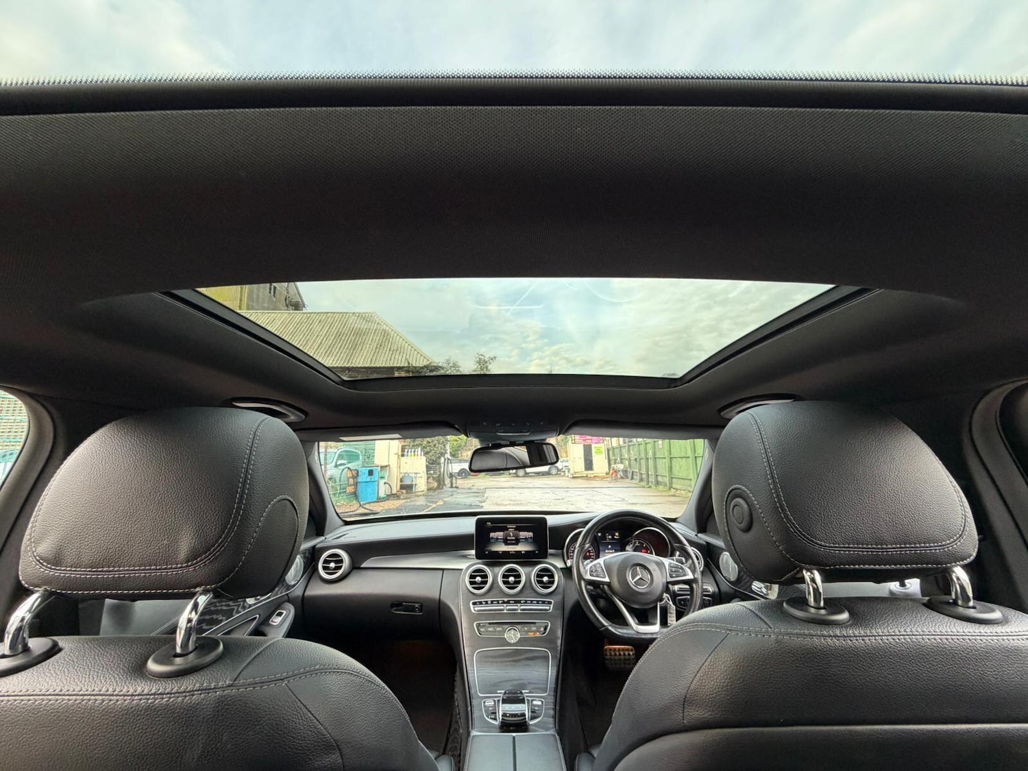 Used Mercedes-Benz C Class 2016 for sale - 77029437: Photo 2