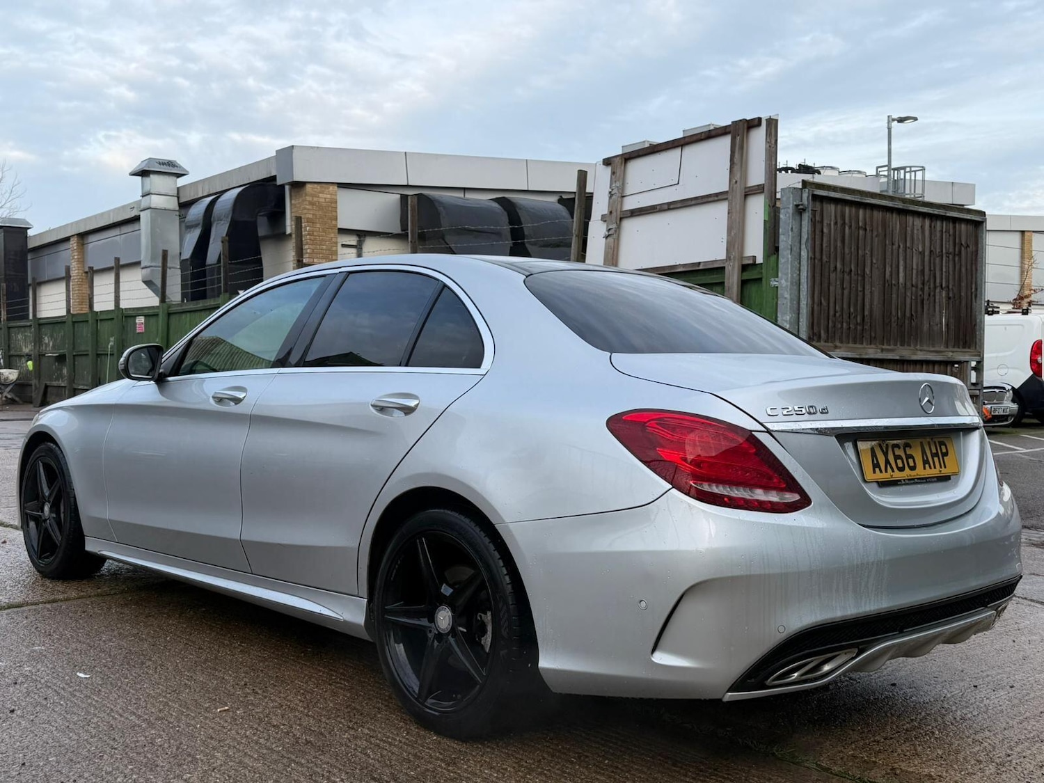 Used Mercedes-Benz C Class 2016 for sale - 77029437: Photo 6
