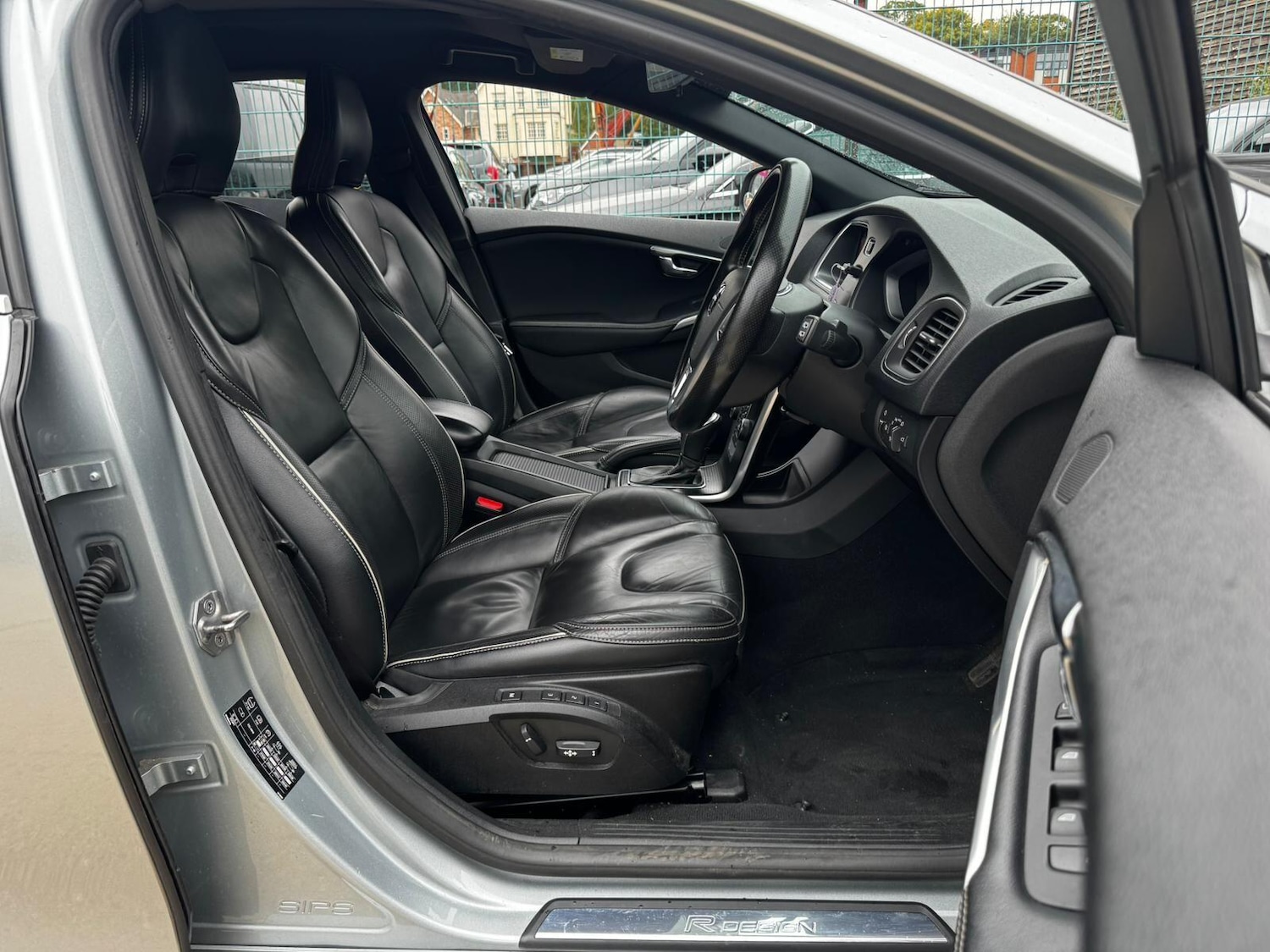 Used Volvo V40 for sale - 76138158: Photo 14