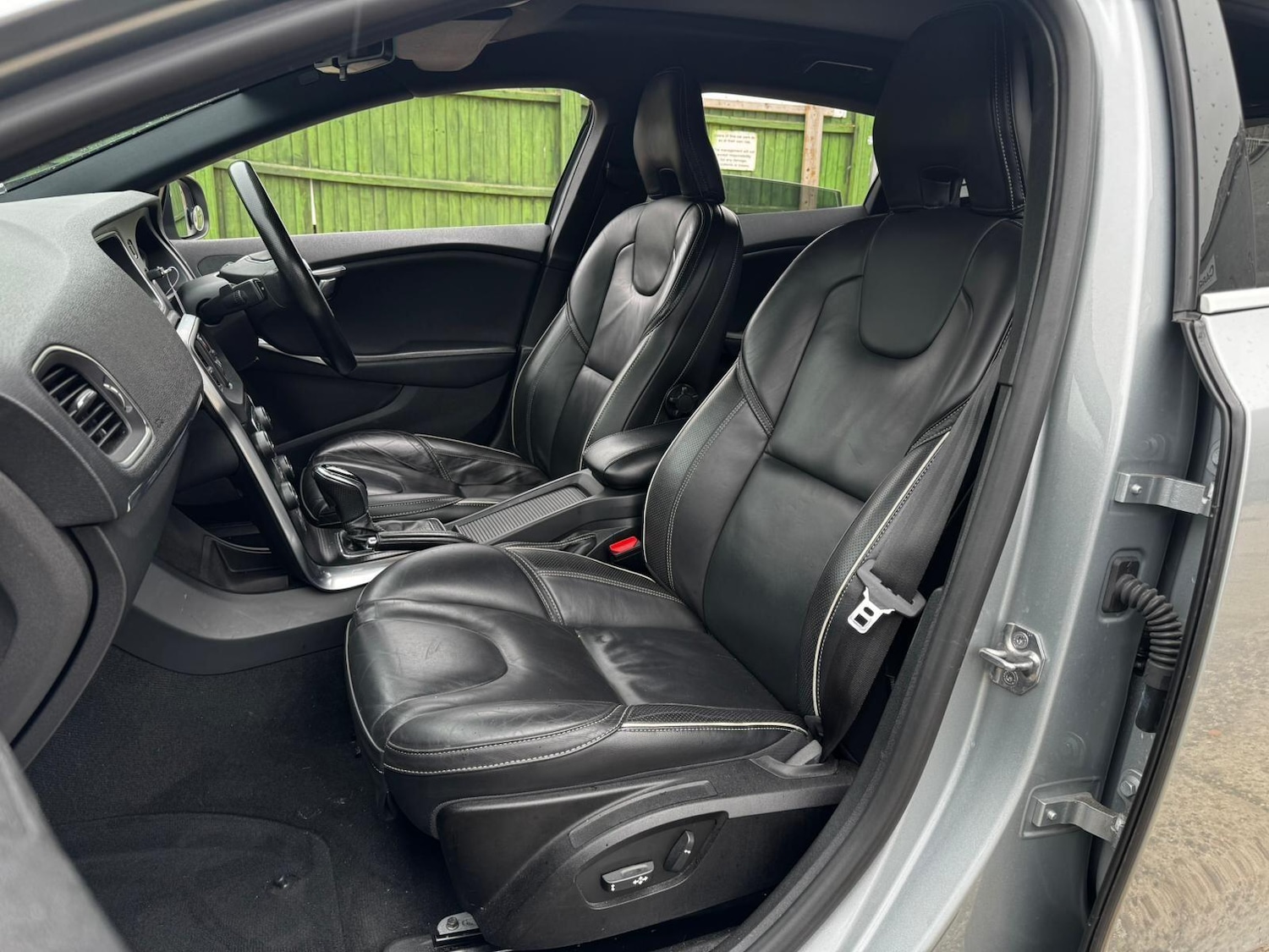 Used Volvo V40 for sale - 76138158: Photo 23