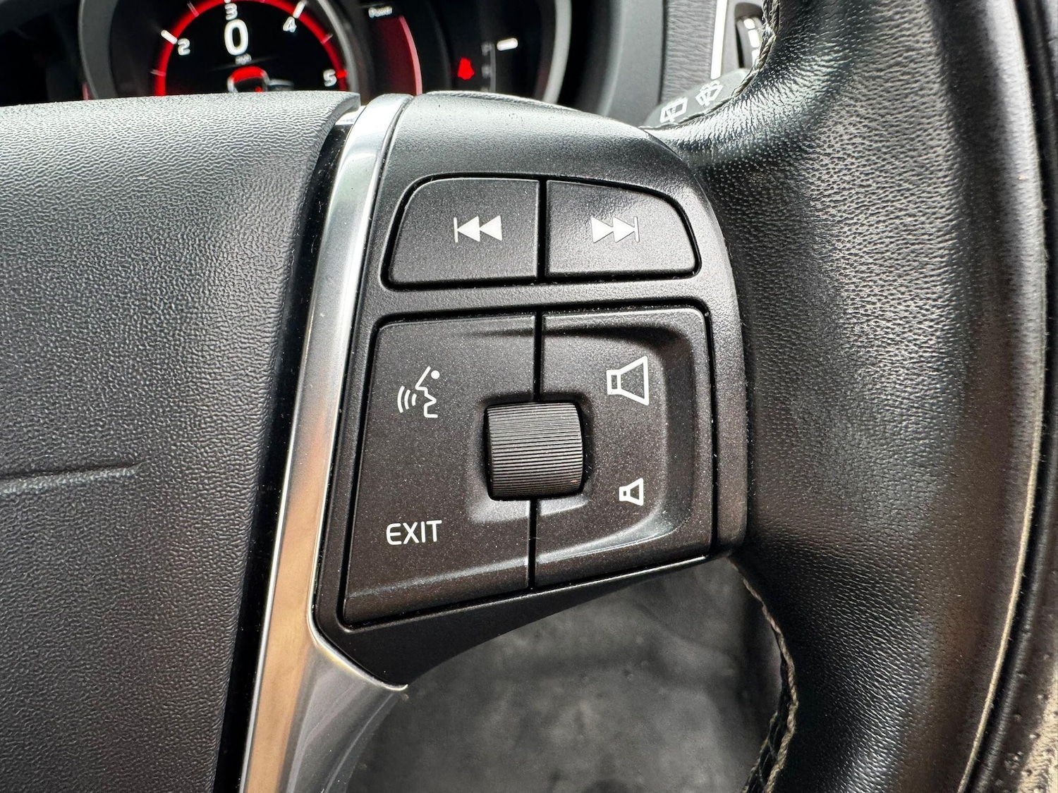 Used Volvo V40 for sale - 76138158: Photo 29