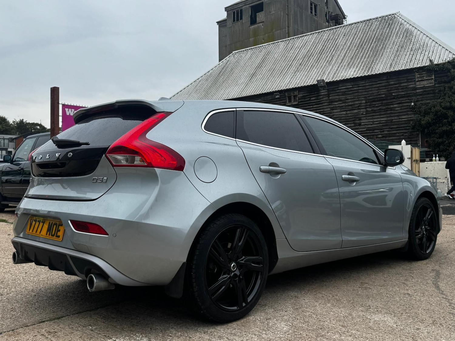 Used Volvo V40 for sale - 76138158: Photo 5