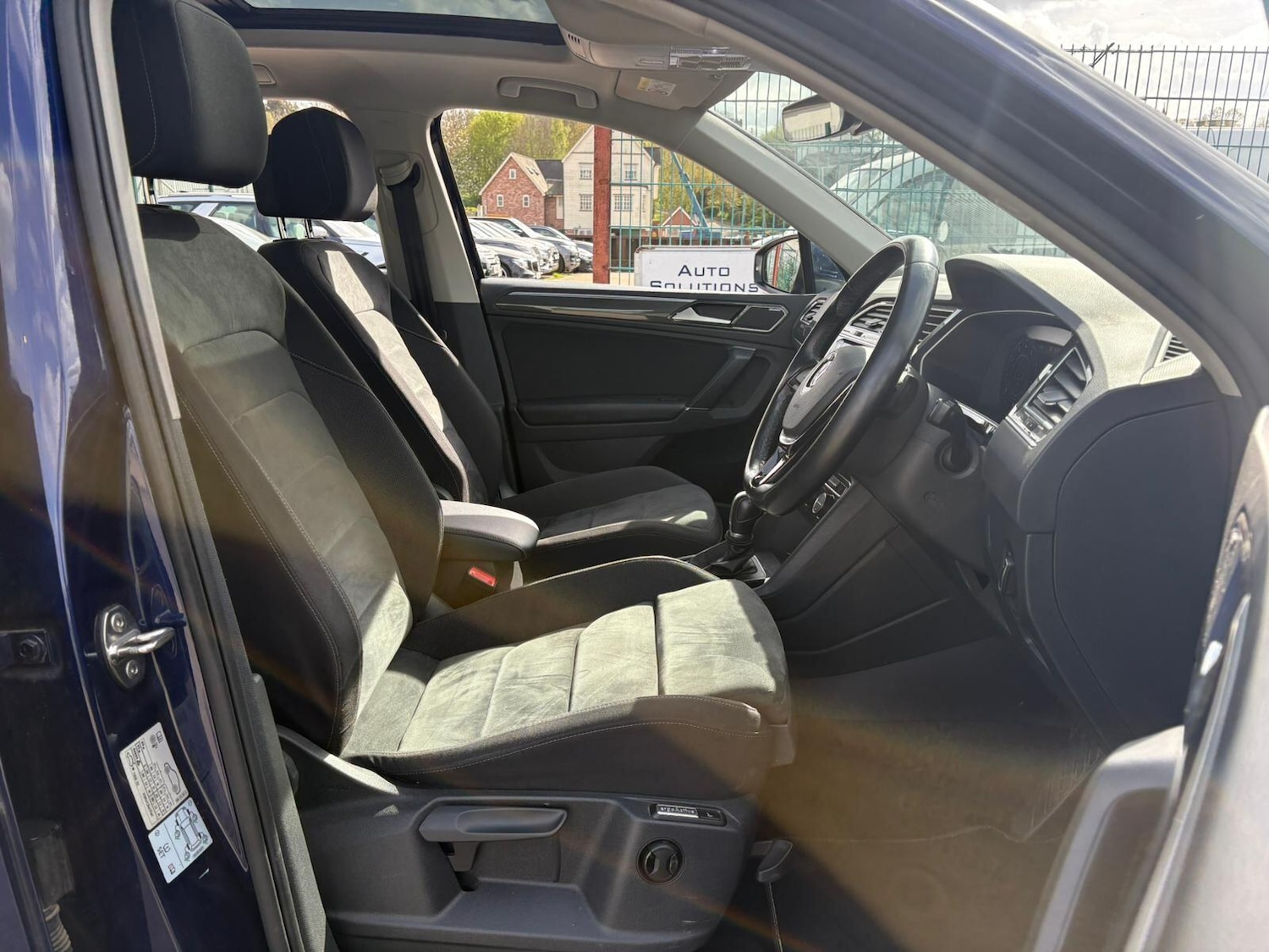 Used Volkswagen Tiguan 2018 for sale - 78205431: Photo 14