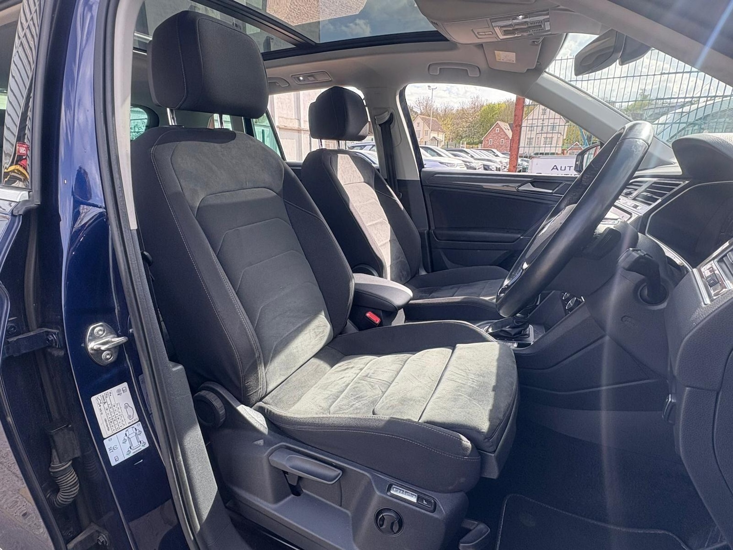 Used Volkswagen Tiguan 2018 for sale - 78205431: Photo 15