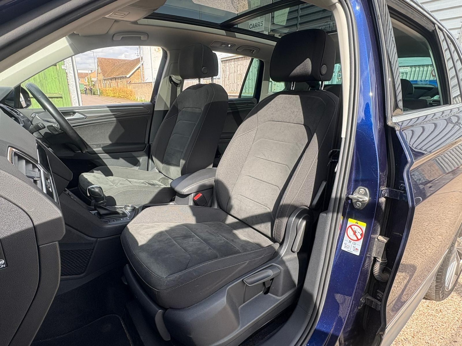 Used Volkswagen Tiguan 2018 for sale - 78205431: Photo 23