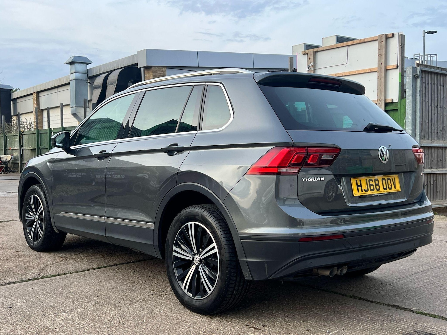 Used Volkswagen Tiguan 2018 for sale - 77202437: Photo 10