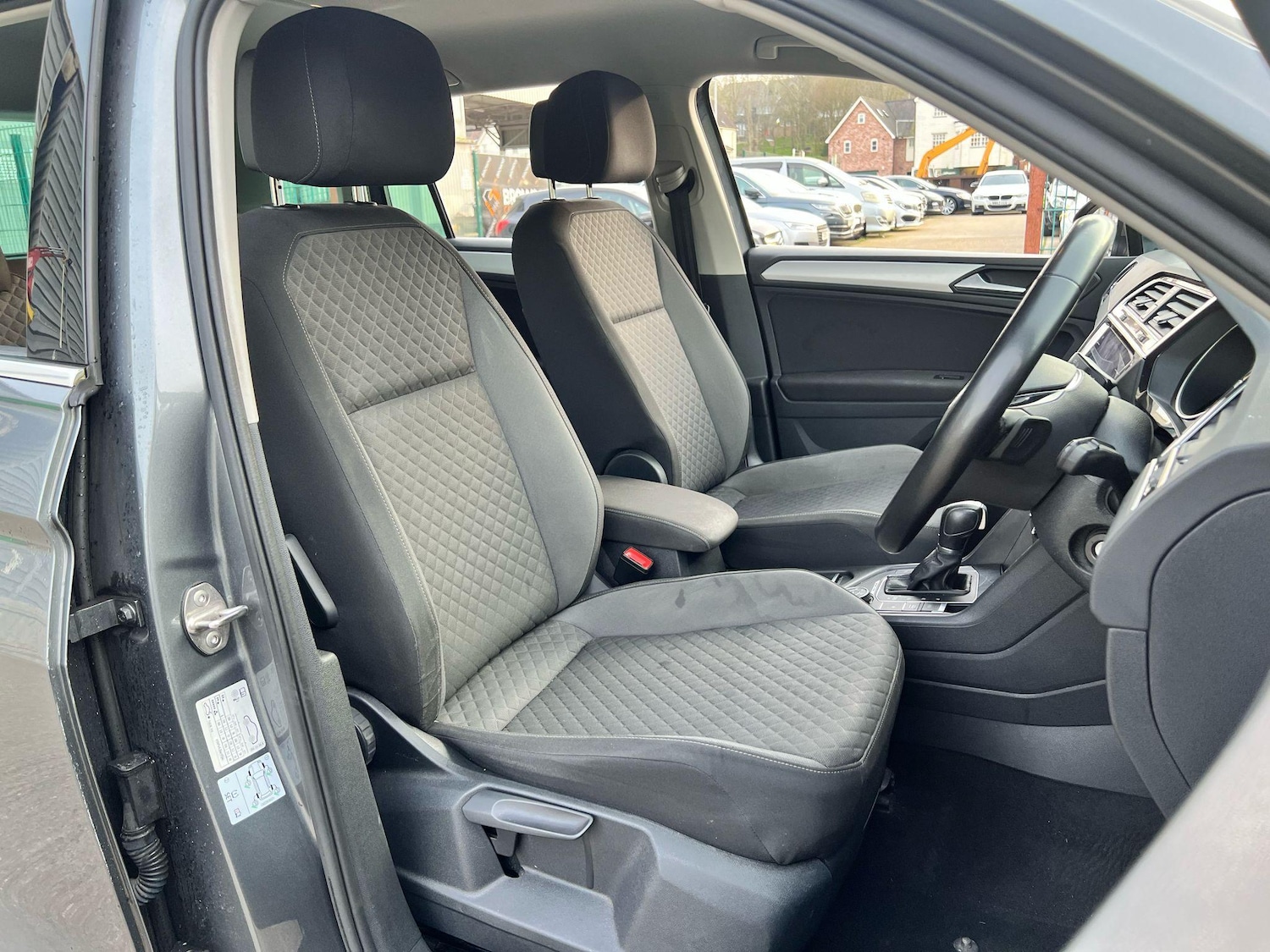 Used Volkswagen Tiguan 2018 for sale - 77202437: Photo 28