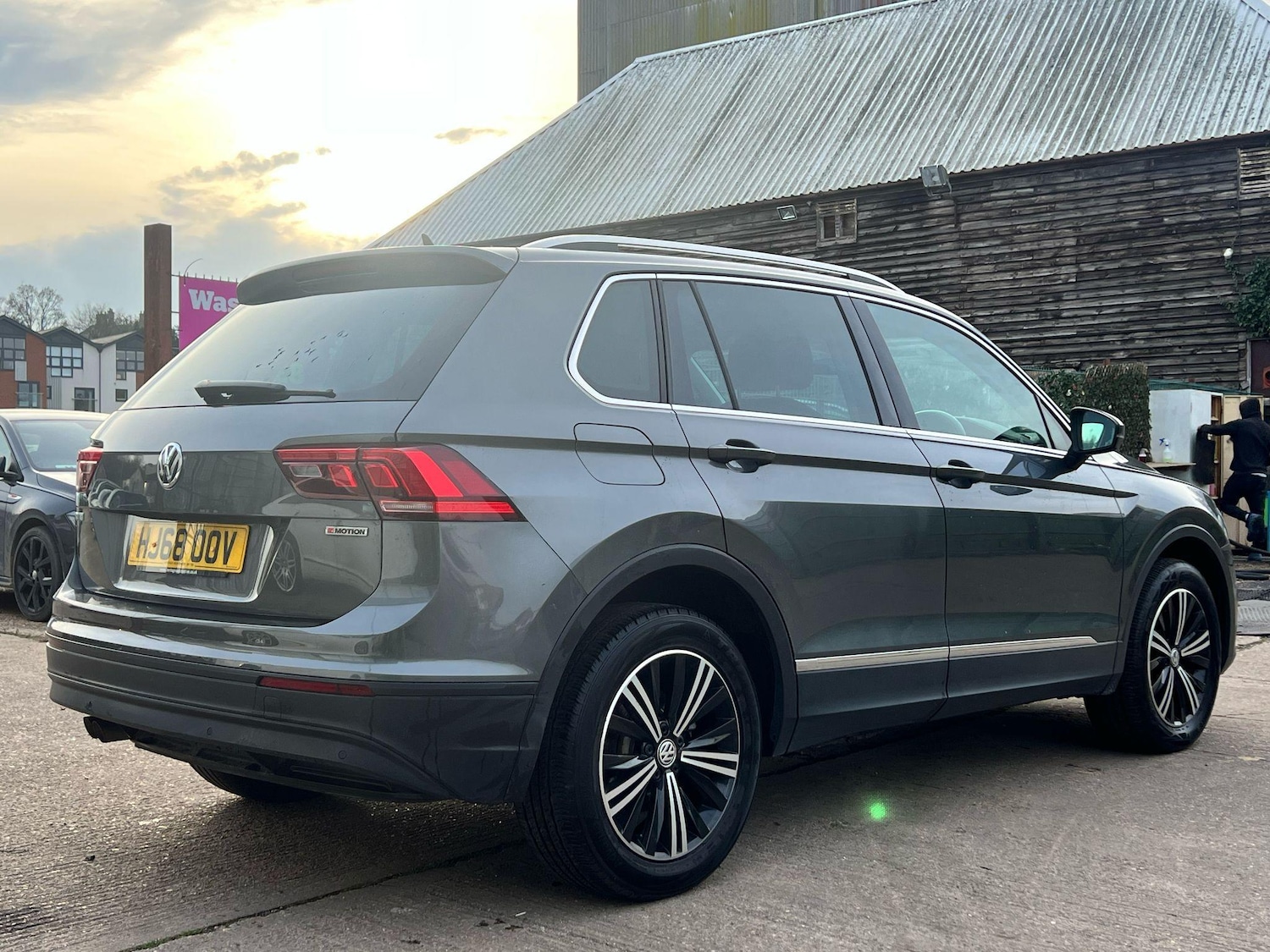 Used Volkswagen Tiguan 2018 for sale - 77202437: Photo 6