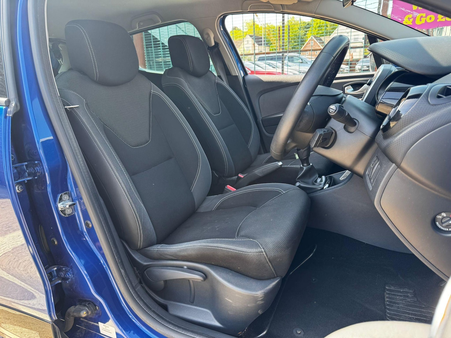 Used Renault Clio 2019 for sale - 76993090: Photo 26