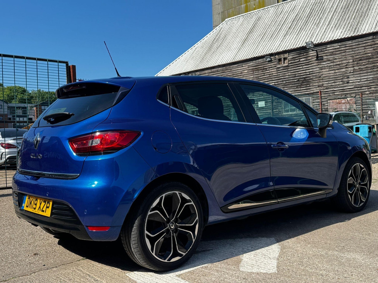 Used Renault Clio 2019 for sale - 76993090: Photo 5