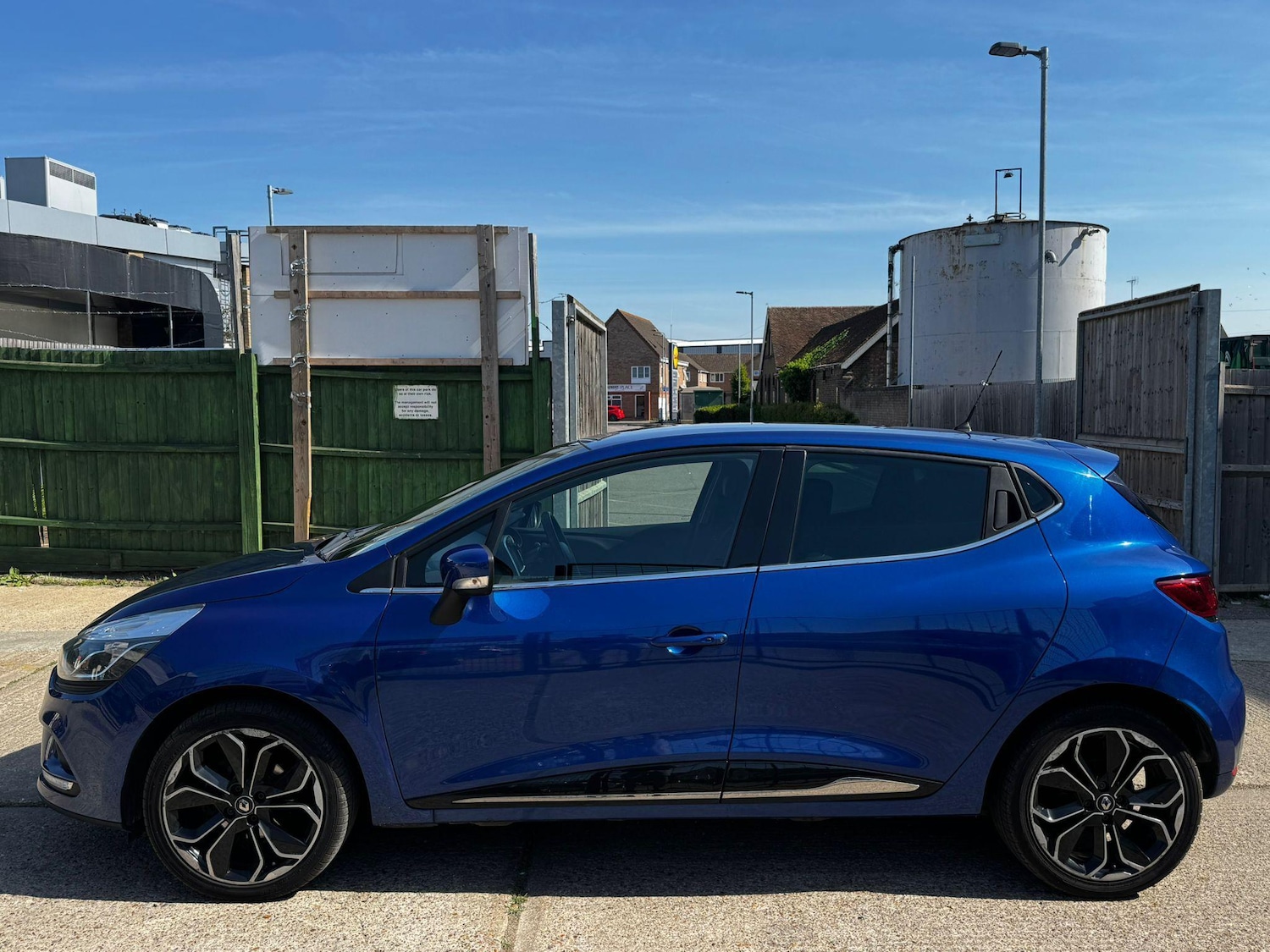 Used Renault Clio 2019 for sale - 76993090: Photo 8