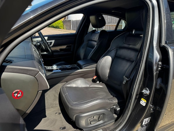 Used Jaguar XF 2015 for sale - 75552183: Photo 22