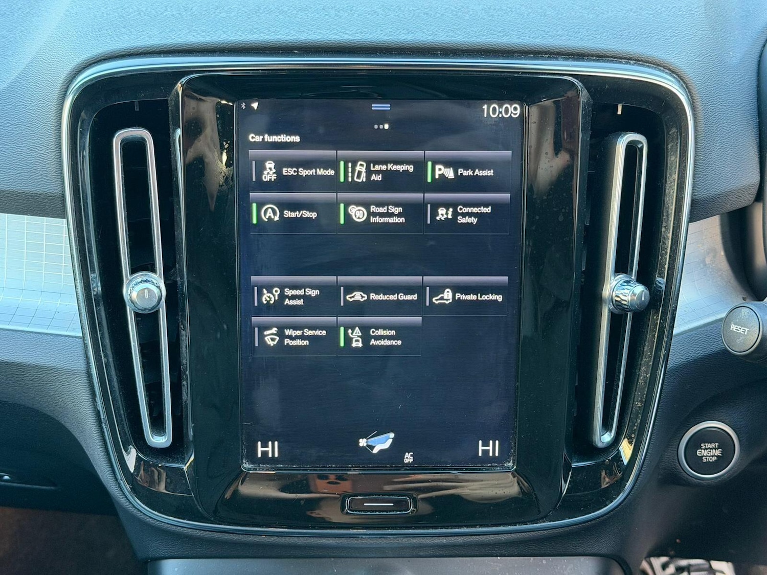 Used Volvo XC40 2020 for sale - 76780660: Photo 12