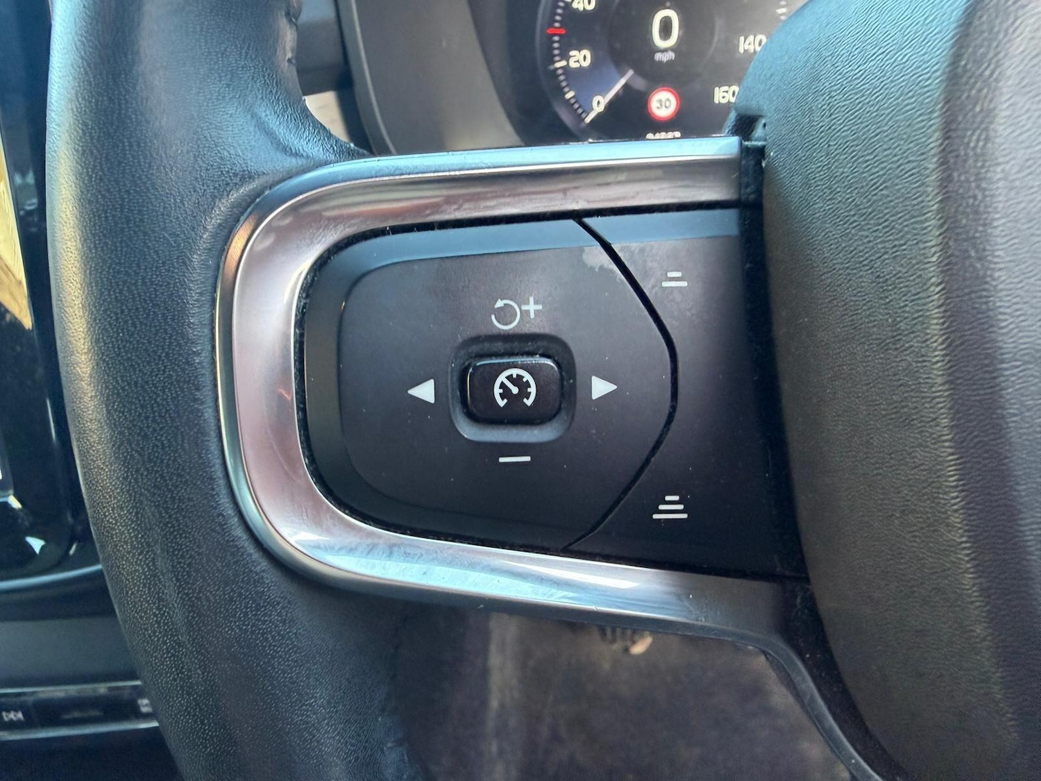 Used Volvo XC40 2020 for sale - 76780660: Photo 26