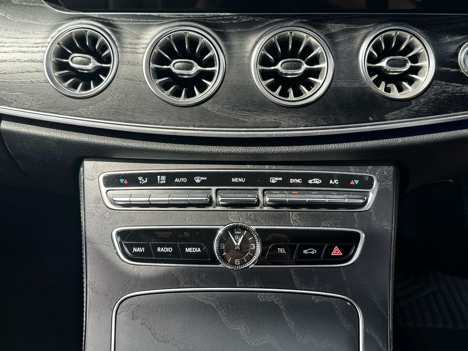 Used Mercedes-Benz E Class 2017 for sale - 76988827: Photo 9