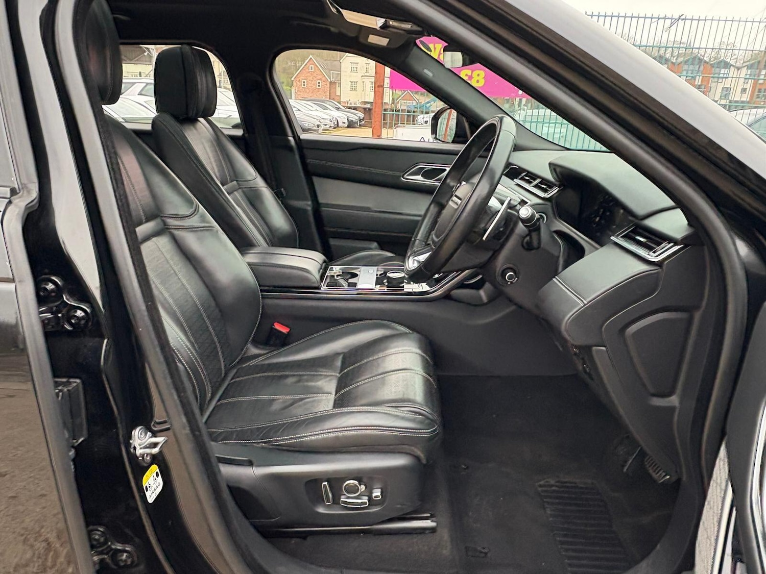 Used Land Rover Range Rover Velar 2019 for sale - 77331910: Photo 14