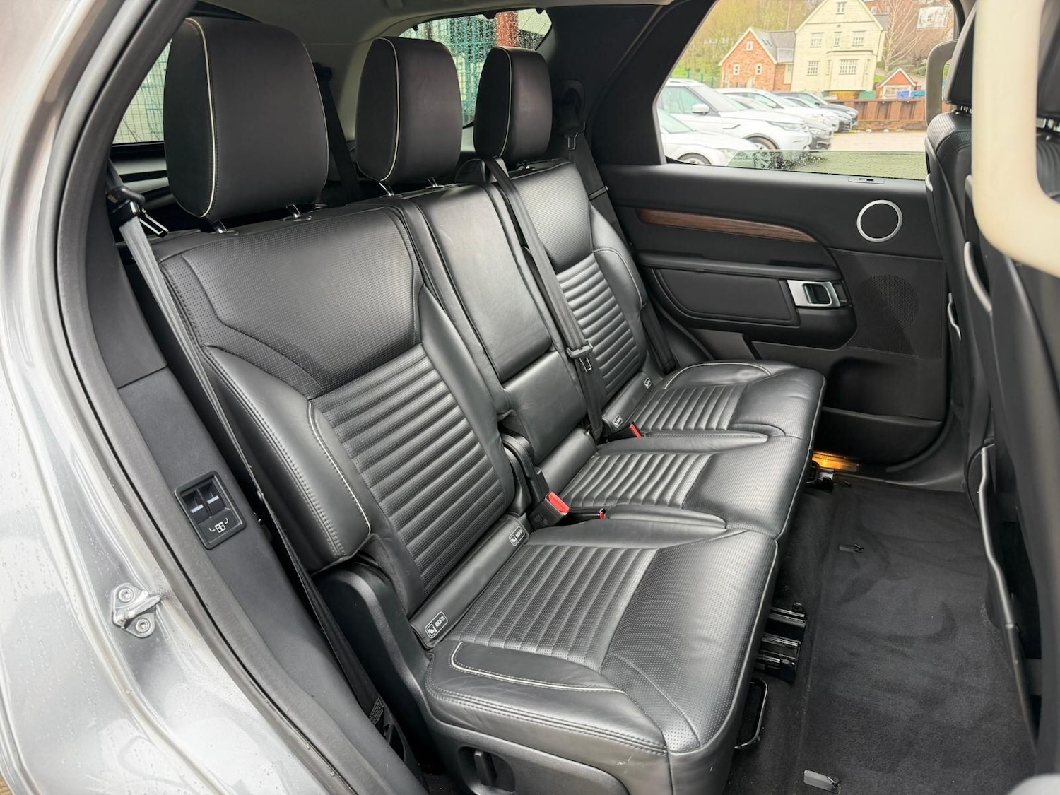 Used Land Rover Discovery 2017 for sale - 77305139: Photo 22