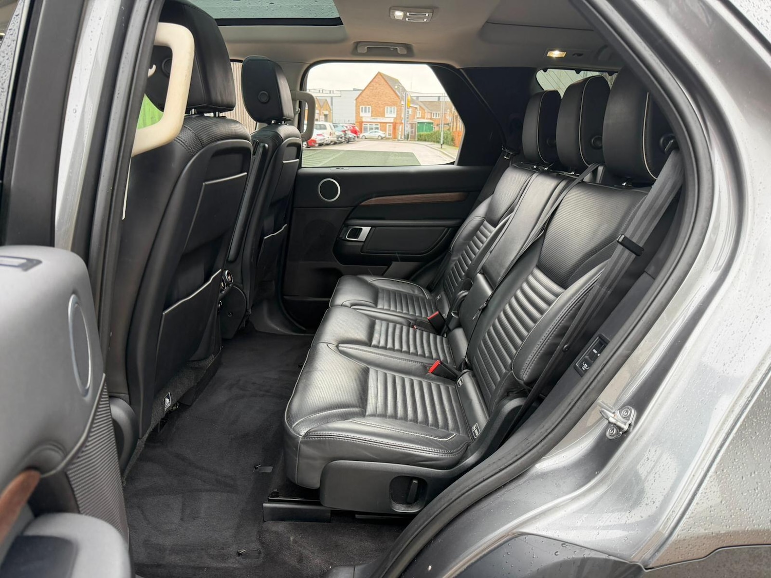 Used Land Rover Discovery 2017 for sale - 77305139: Photo 24