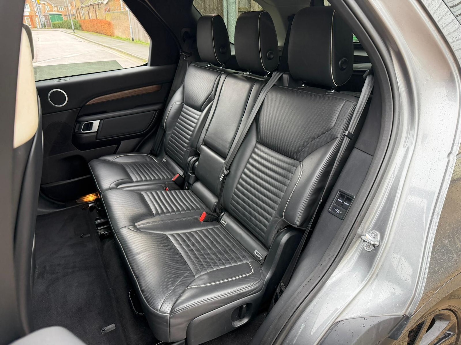 Used Land Rover Discovery 2017 for sale - 77305139: Photo 25