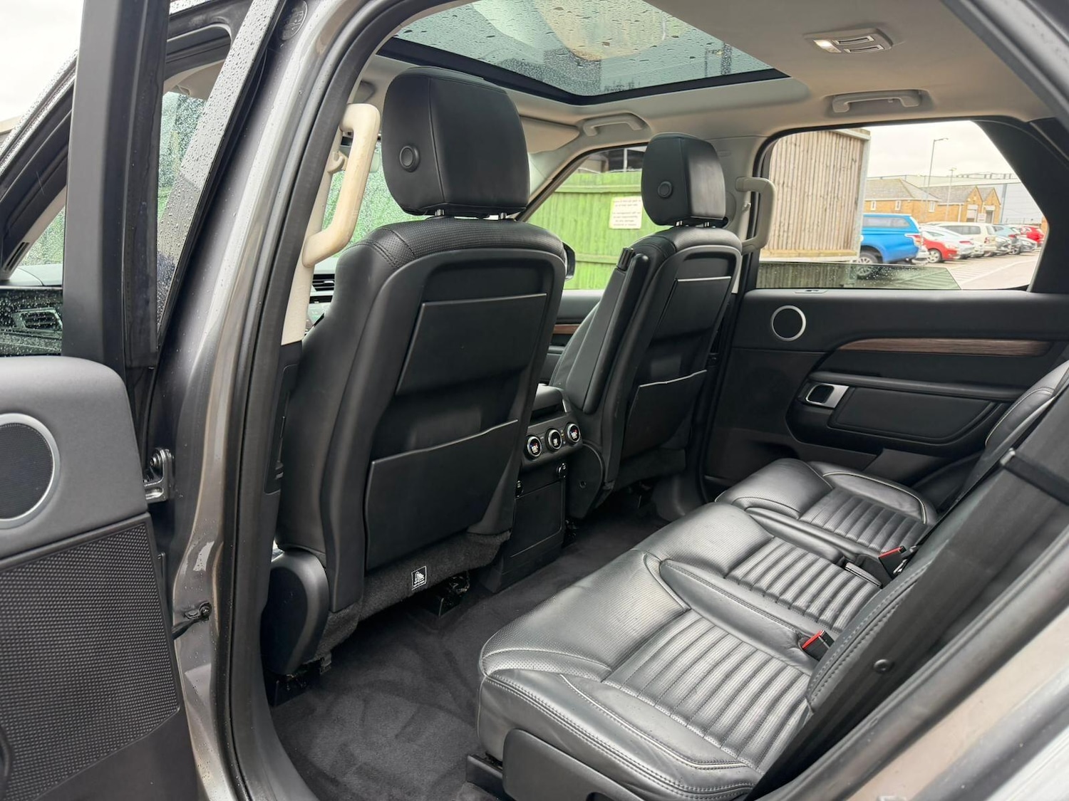 Used Land Rover Discovery 2017 for sale - 77305139: Photo 26