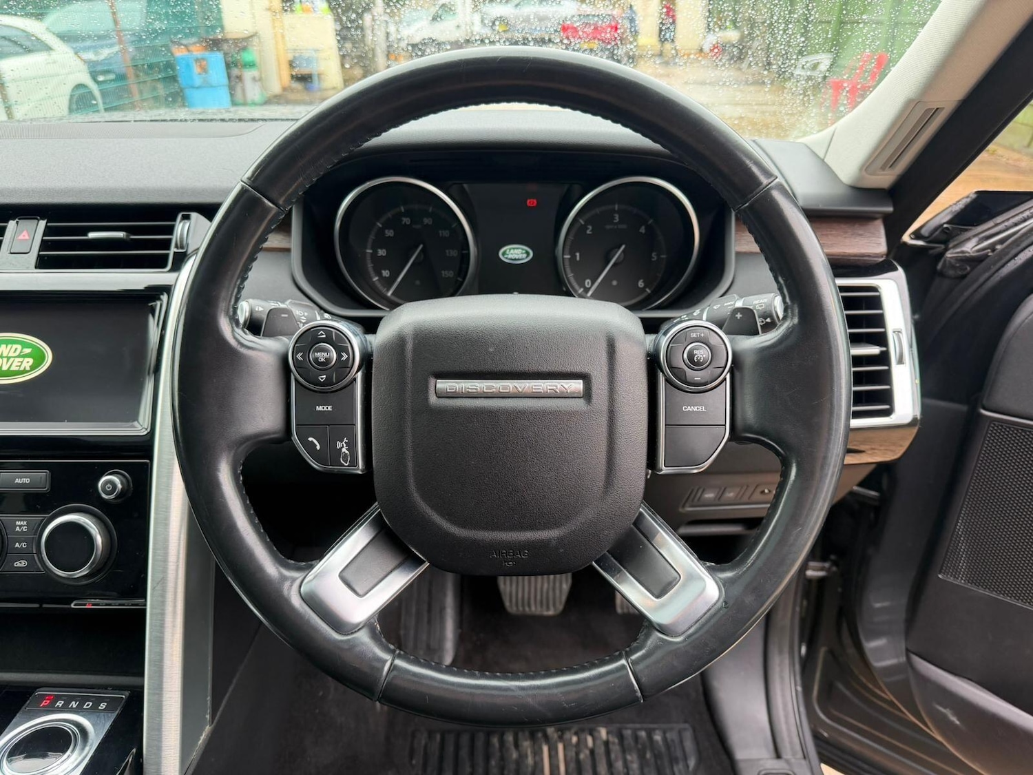 Used Land Rover Discovery 2017 for sale - 77305139: Photo 31