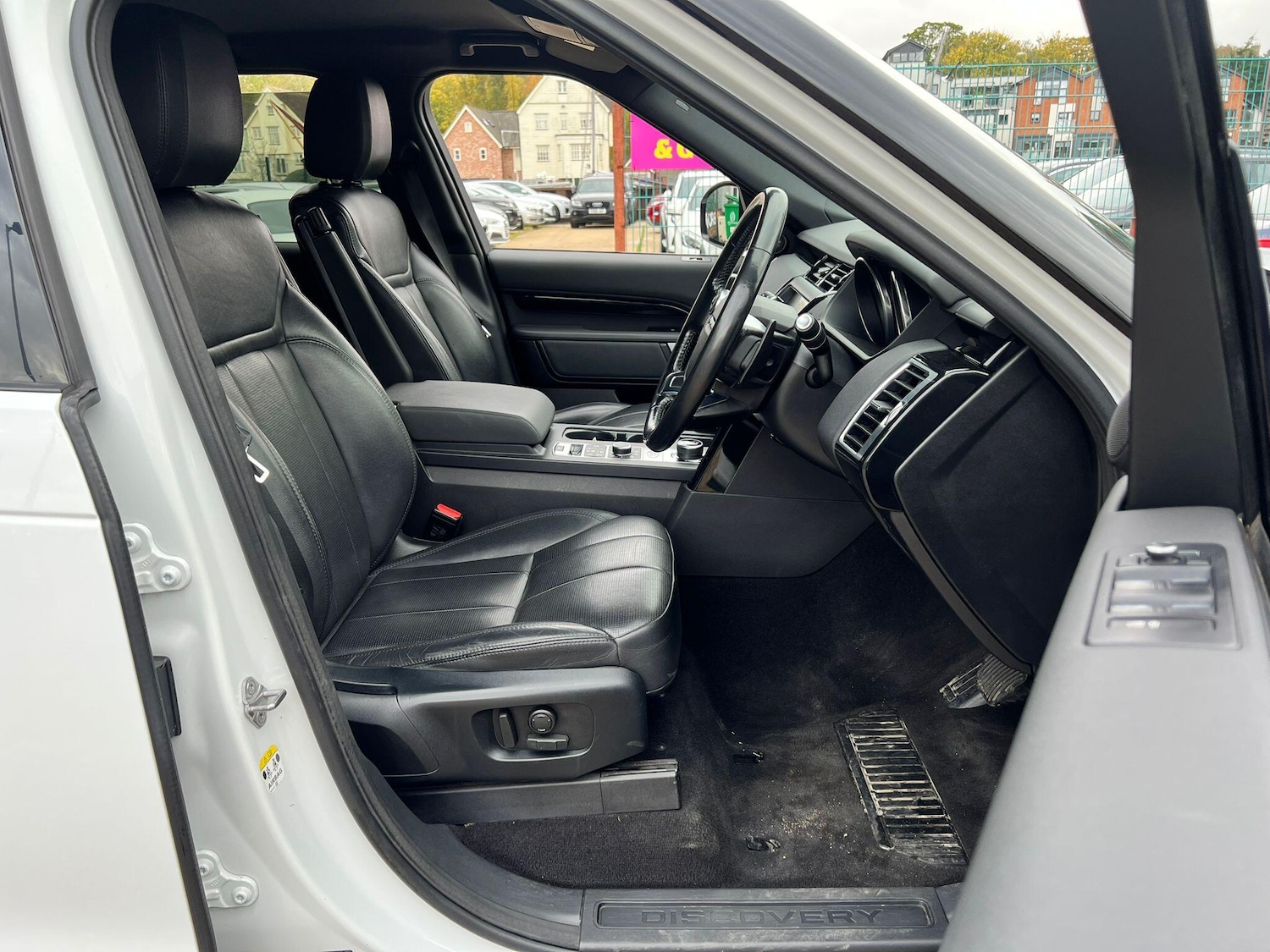 Used Land Rover Discovery 2018 for sale - 76433291: Photo 15