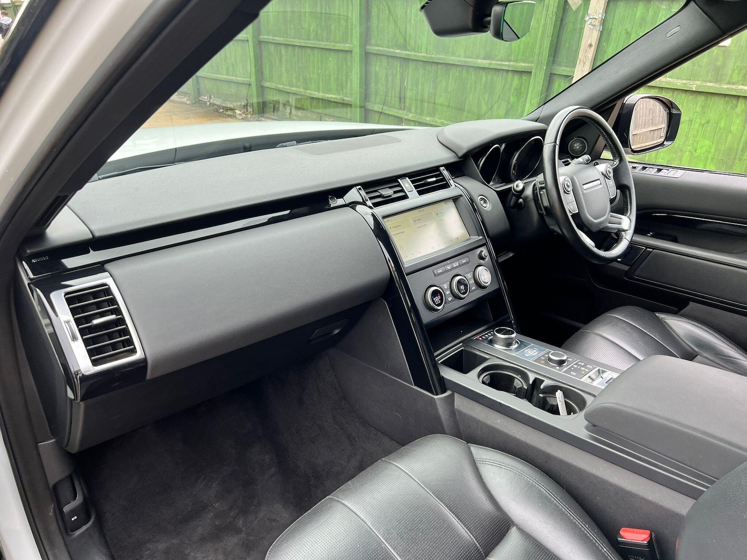 Used Land Rover Discovery 2018 for sale - 76433291: Photo 25