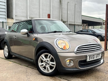 Used MINI Hatch 2011 for sale - 76472952: Photo