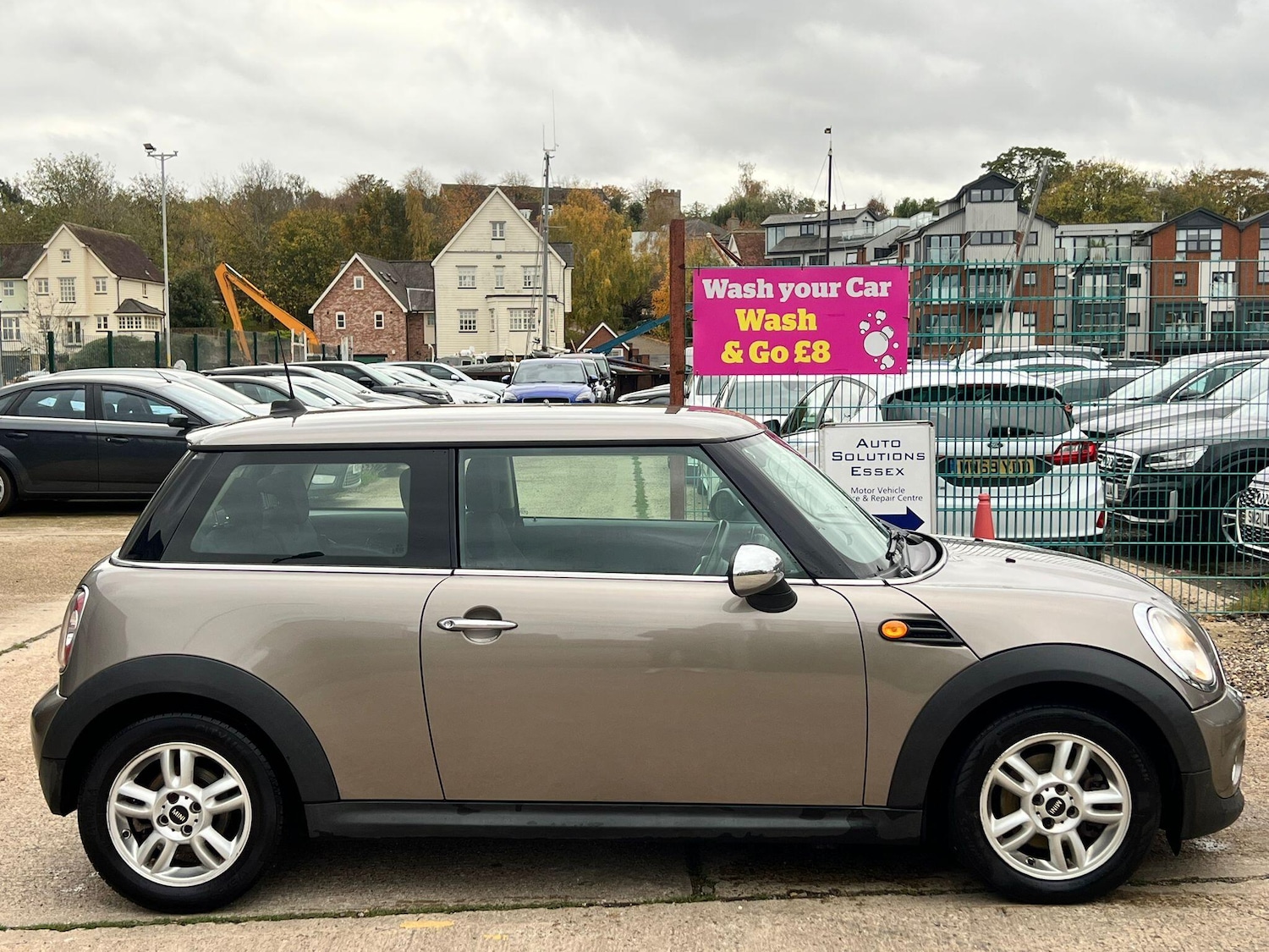 Used MINI Hatch 2011 for sale - 76472952: Photo 2