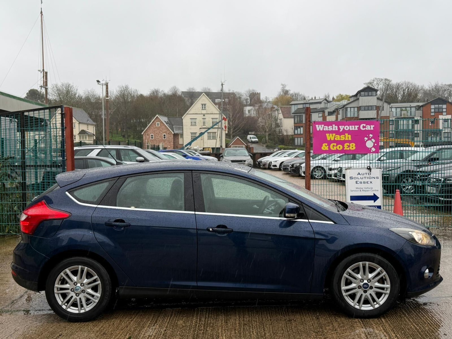 Used Ford Focus 2012 for sale - 76997185: Photo 2
