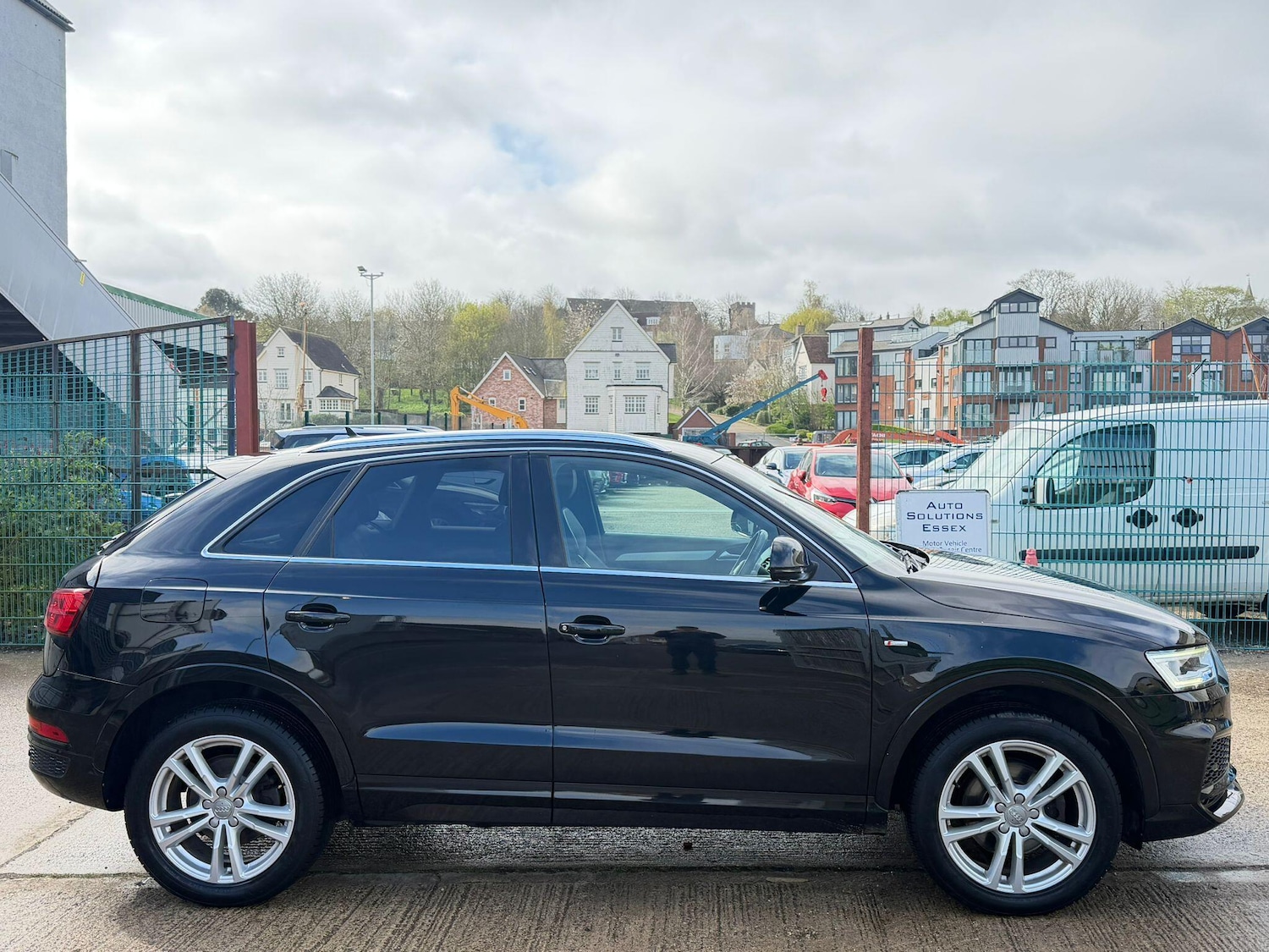 Used Audi Q3 2017 for sale - 78100971: Photo 2