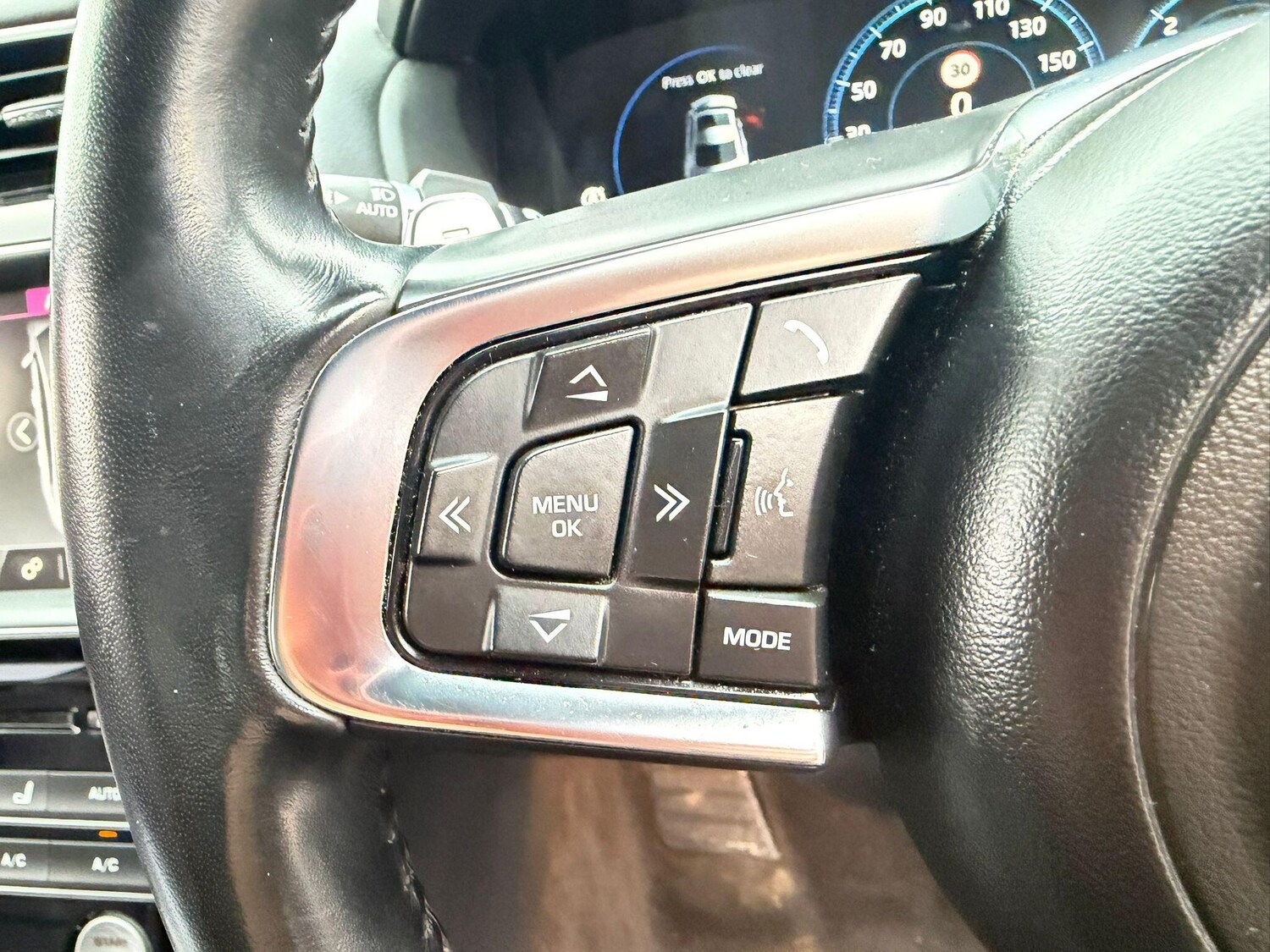 Used Jaguar XE 2018 for sale - 77646295: Photo 23