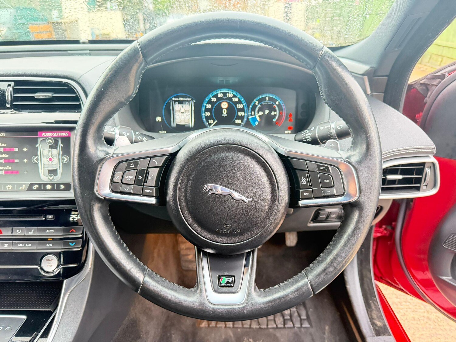 Used Jaguar XE 2018 for sale - 77646295: Photo 26