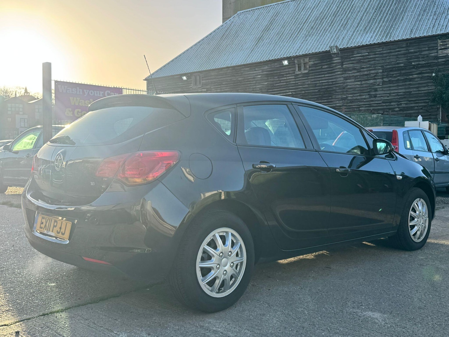 Used Vauxhall Astra 2011 for sale - 76620497: Photo 3