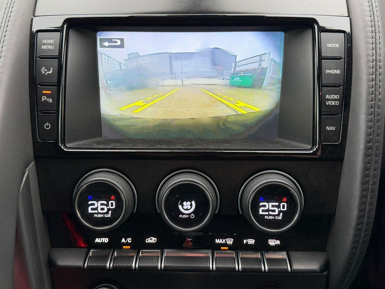 Used Jaguar F-Type 2014 for sale - 77345031: Photo 4