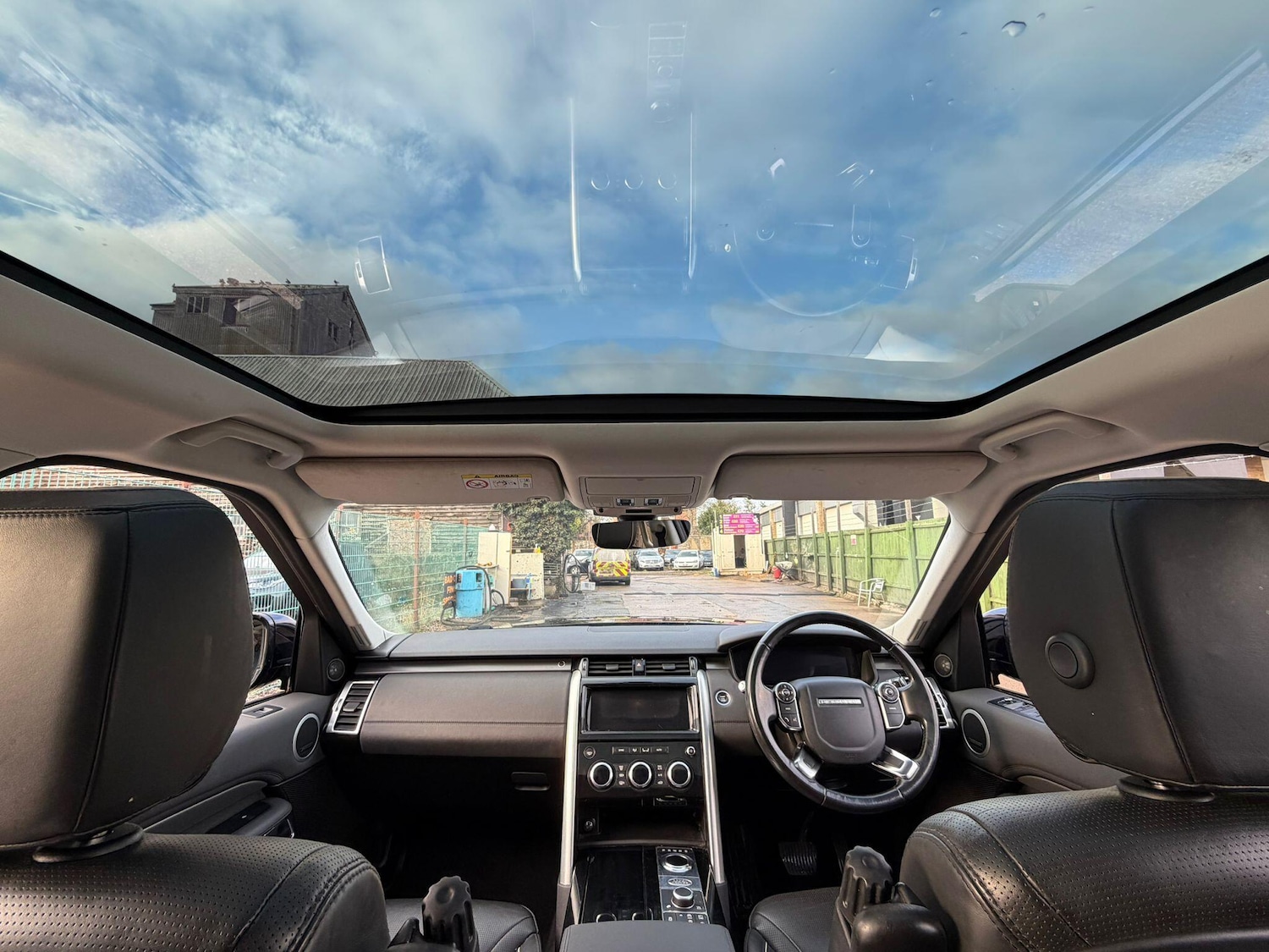 Used Land Rover Discovery 2018 for sale - 77130984: Photo 12