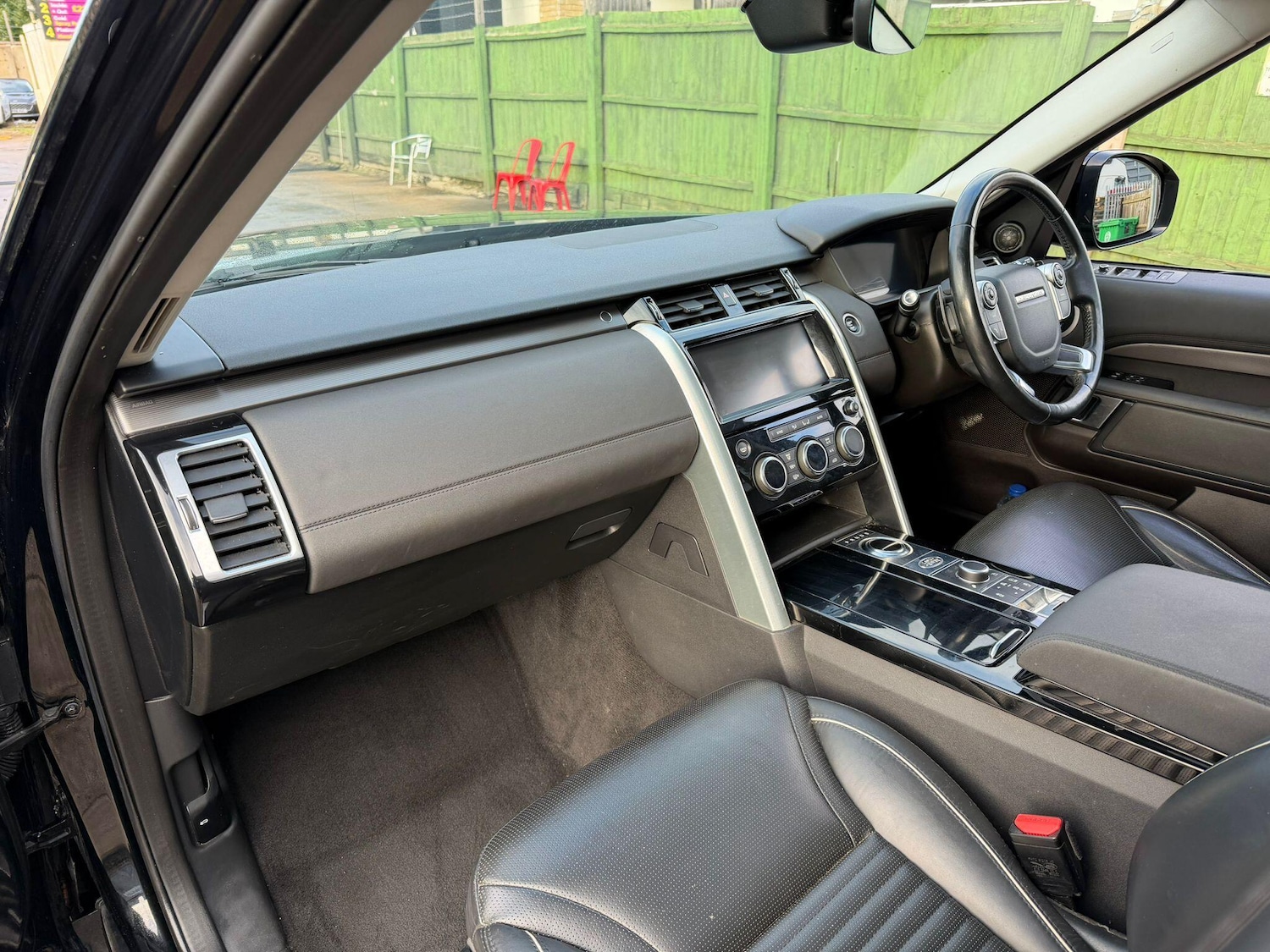 Used Land Rover Discovery 2018 for sale - 77130984: Photo 16