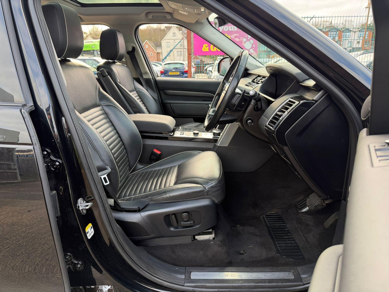 Used Land Rover Discovery 2018 for sale - 77130984: Photo 18