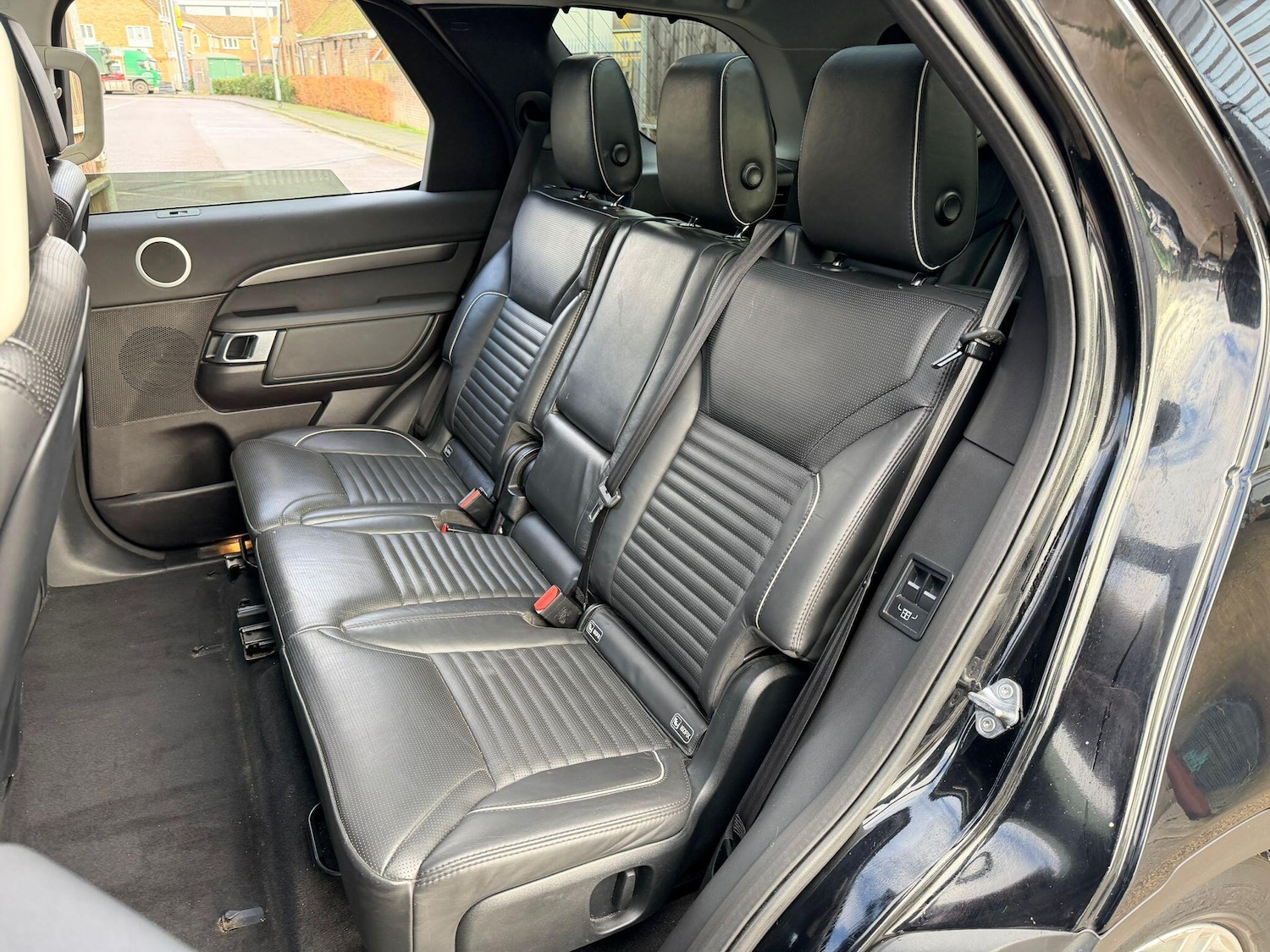 Used Land Rover Discovery 2018 for sale - 77130984: Photo 24