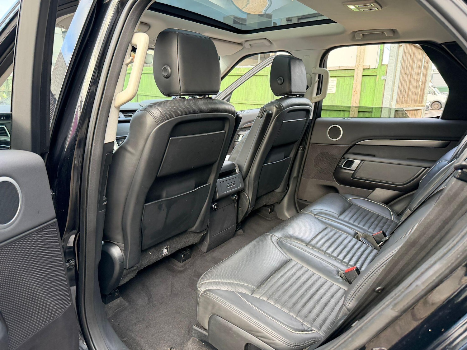 Used Land Rover Discovery 2018 for sale - 77130984: Photo 25