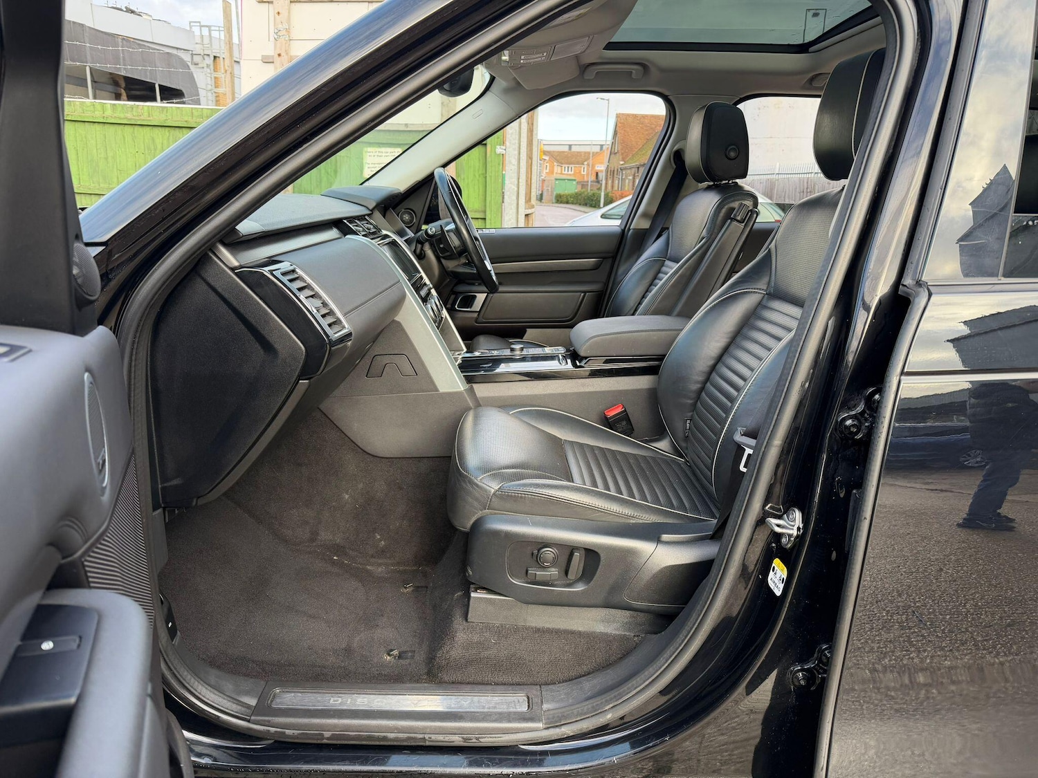 Used Land Rover Discovery 2018 for sale - 77130984: Photo 31