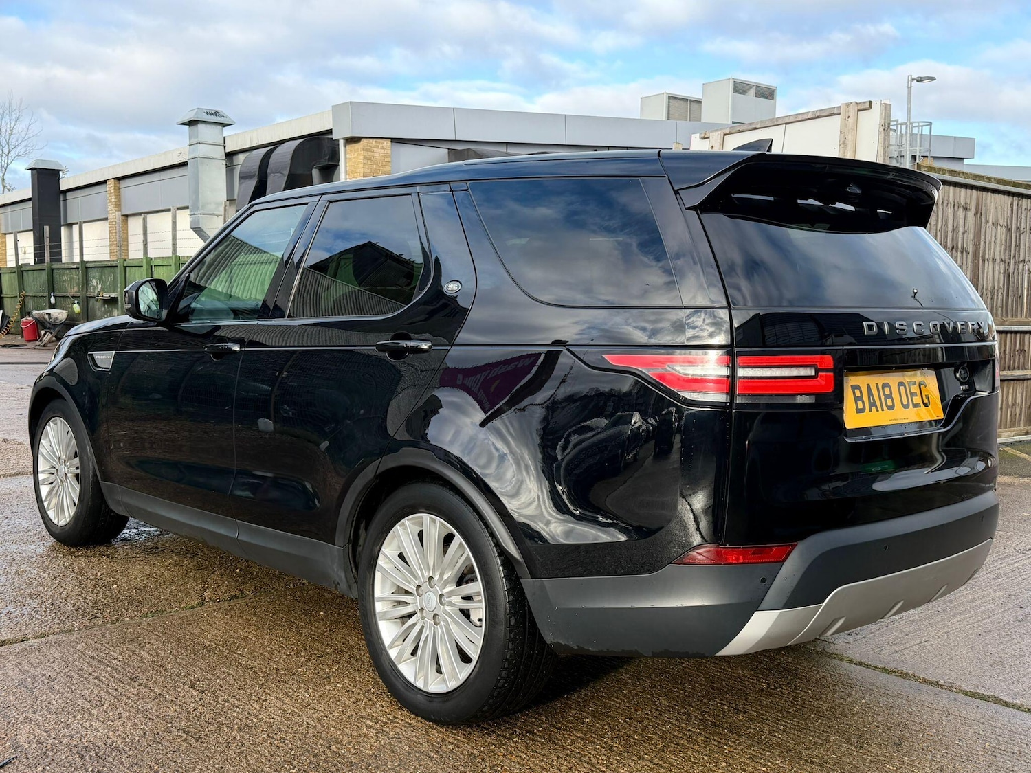 Used Land Rover Discovery 2018 for sale - 77130984: Photo 6
