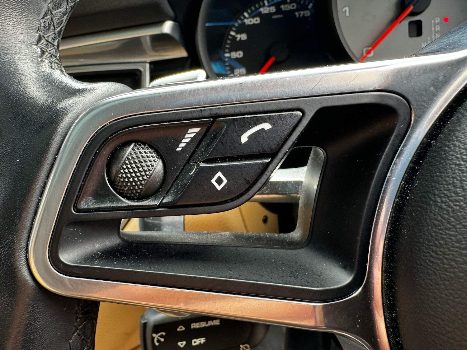 Used Porsche Macan 2016 for sale - 76094957: Photo 32